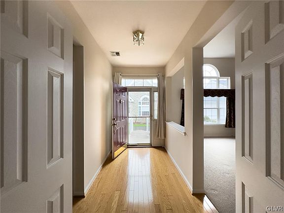 3rd image of 1841 Felicity Ln