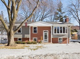 1790 Lake St, Lauderdale, MN 55113