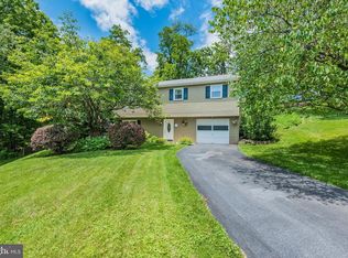 185 Sugar Maple Dr, Etters, PA 17319