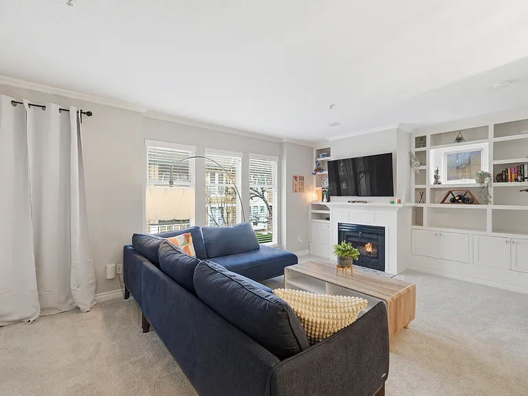 639 W 14th Ave #206 — Photo 5