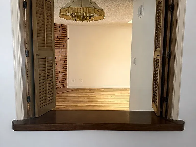 15413 Talbot Dr — Photo 12