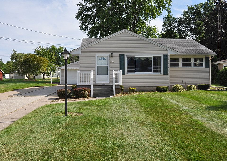 1st image of 2331 Plainview Dr