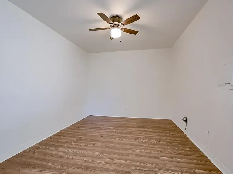 15216 Bellaire Ave — Photo 15