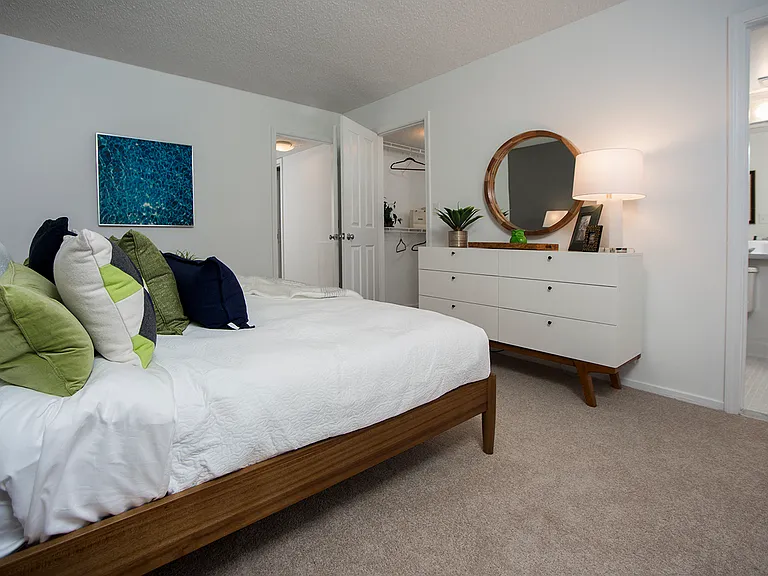 Briar Cove Apartments — Photo 10
