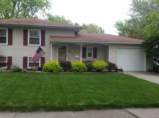 1417 N Wood St, Griffith, IN 46319