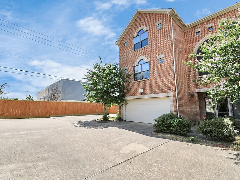 9826 Marlink Ln — Photo 4