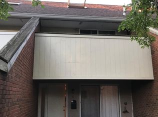 388 College St APT 5, Burlington, VT 05401