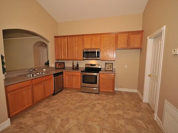 4th image of 178 Brushcreek Dr