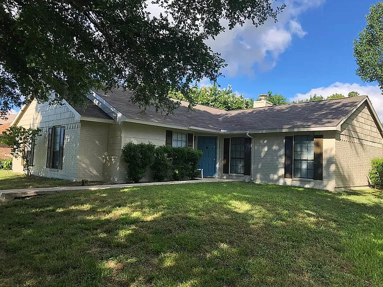 2529 Craig Ln — Photo 1