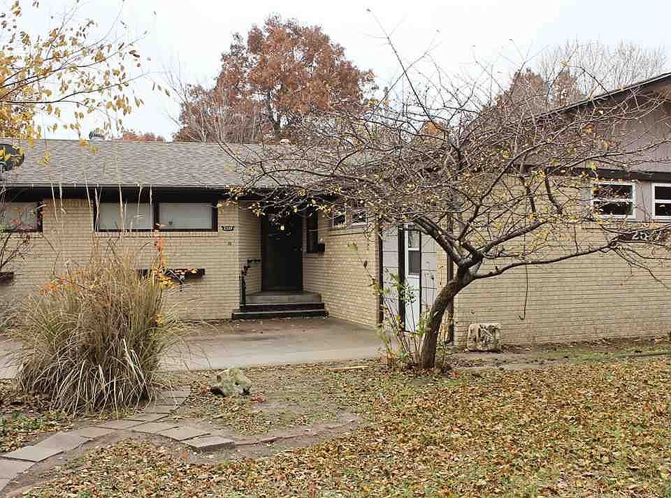 1st image of 2517 W 25th St N