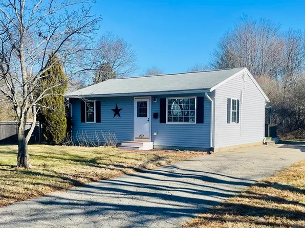 231 Greenwood St, Rockland, MA 02370