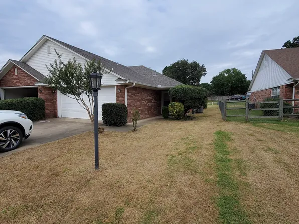 1928 Lovers Ln #1928, Van Buren, AR 72956