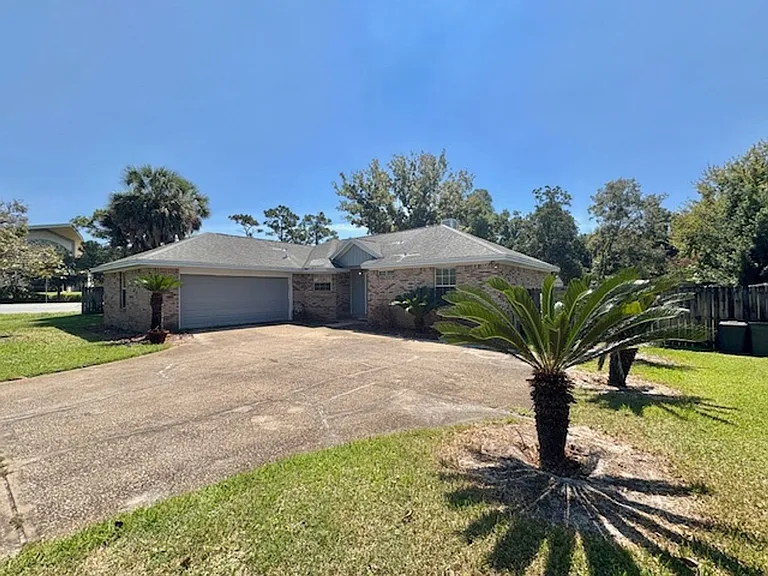 101 Meadow Woods Ln — Photo 3