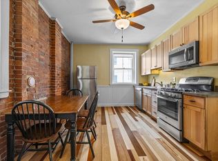 457 Washington St APT 4, Newton, MA 02458