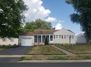 1014 Worth Dr, South Plainfield, NJ
