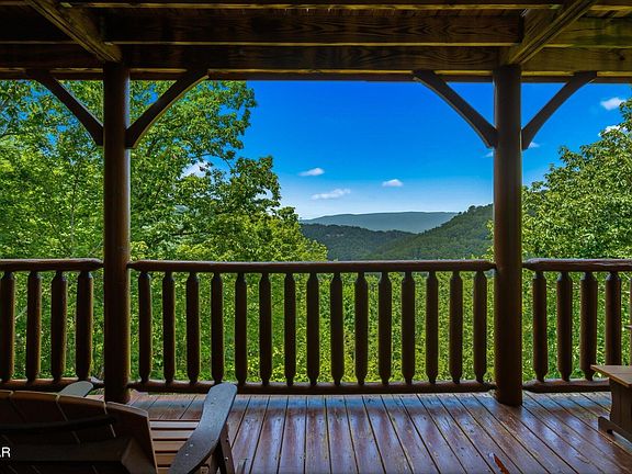 2nd image of 2867 White Oak Ridge Ln