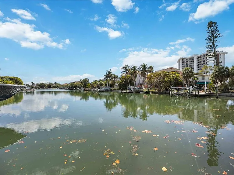 765 John Ringling Blvd #1 — Photo 42