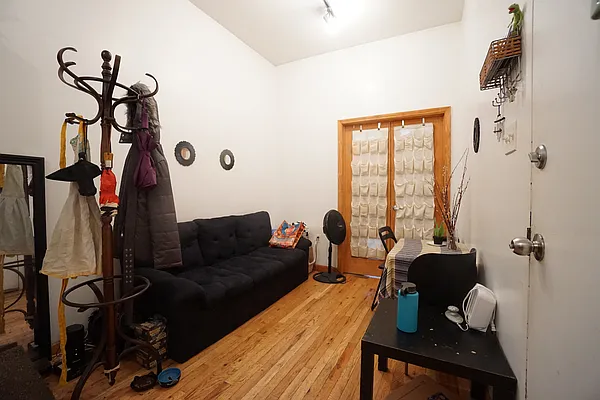 Rented by Rennit Inc. | media 3