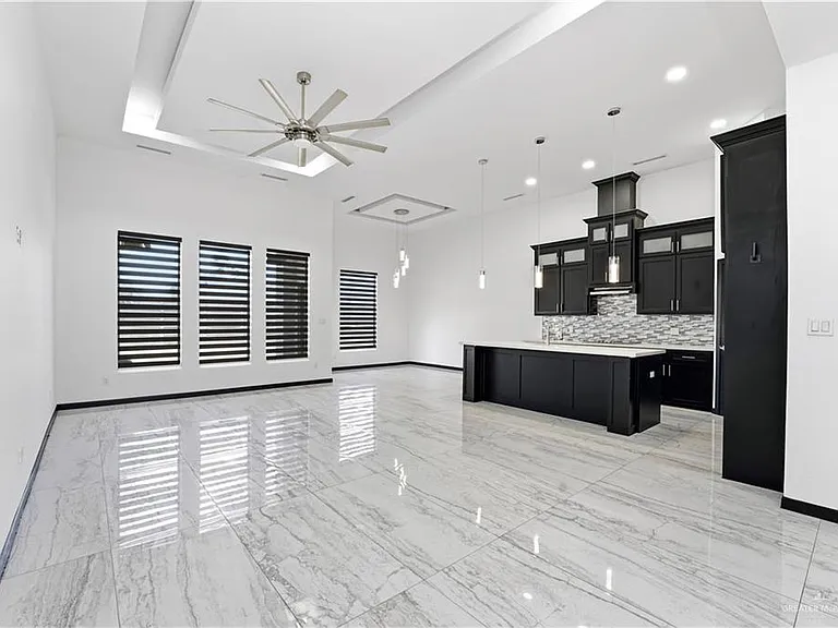 4120 Wisteria Ave — Photo 3