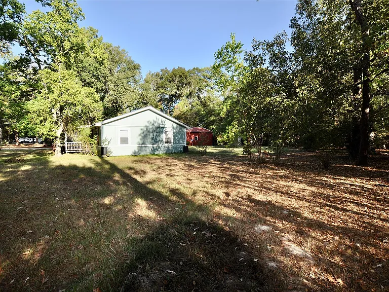 208 Blue Lake Dr — Photo 7