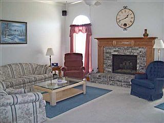 1st image of 600 Dickens Ave