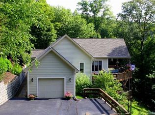 199 Overlook Dr, Mars Hill, NC 28754