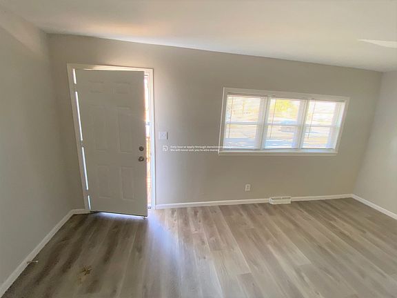 3rd image of 11401 Herrick Ave