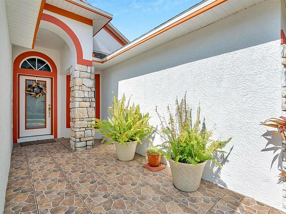 5th image of 9607 Laurel Ledge Dr