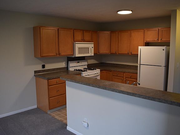 4th image of 5927 E Lyn Haven Dr SE