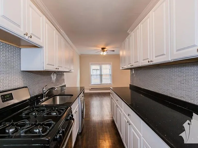 724 W Roscoe St #732-1N — Photo 5