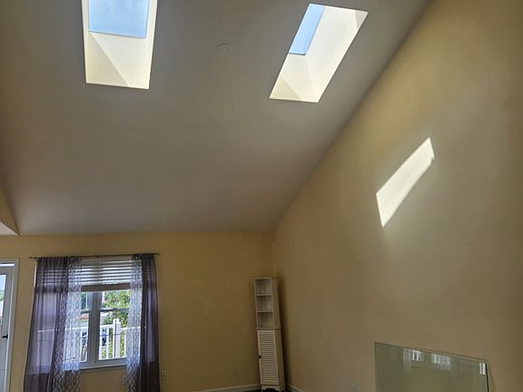 5th image of 464 London Ct #464
