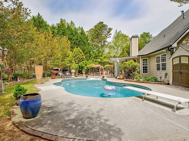 374 Persimmon Dr — Photo 46
