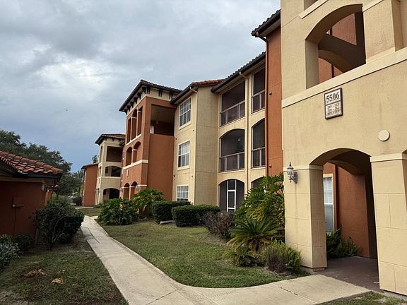 2nd image of 5506 Metrowest Blvd #13211