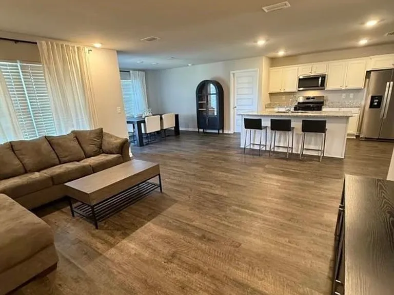 8284 Glenwood Way — Photo 6