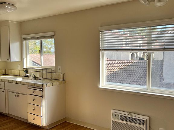 5th image of 2295 Anna Dr APT 8