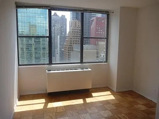 Rented by New York Private Realty Group | media 41