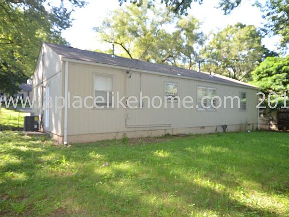 3rd image of 8812 E 72nd St