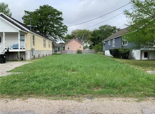 1806 Charbonnet St, New Orleans, LA 70117