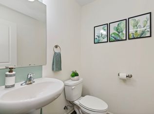 3806 Honeysuckle Ln #3806, Elgin, IL 60124