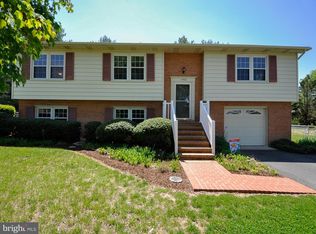 11500 Silverleaf Ln, Fredericksburg, VA 22407