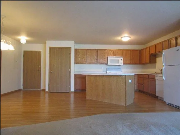 Eagle Pointe, 2550 Voyageur Pkwy #275227d40, Hastings, MN 55033