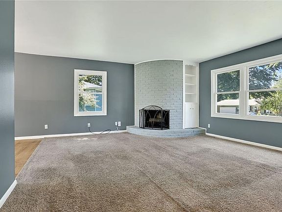 3rd image of 9101 Wedd St