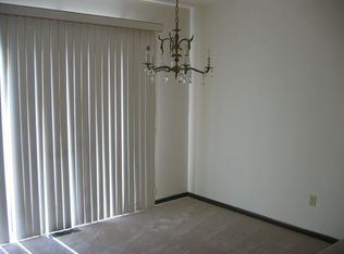 844 Lilybud Ct, Ballwin, MO 63011