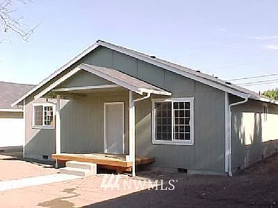 4023 E McKinley photo 1