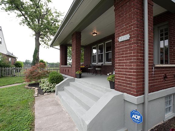 4th image of 2341 Grigg Ave