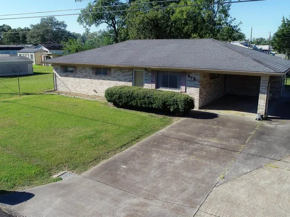 613 E 17th St, Crowley, LA 70526