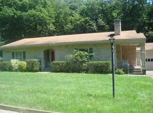 512 Park Ln, Sewickley, PA 15143