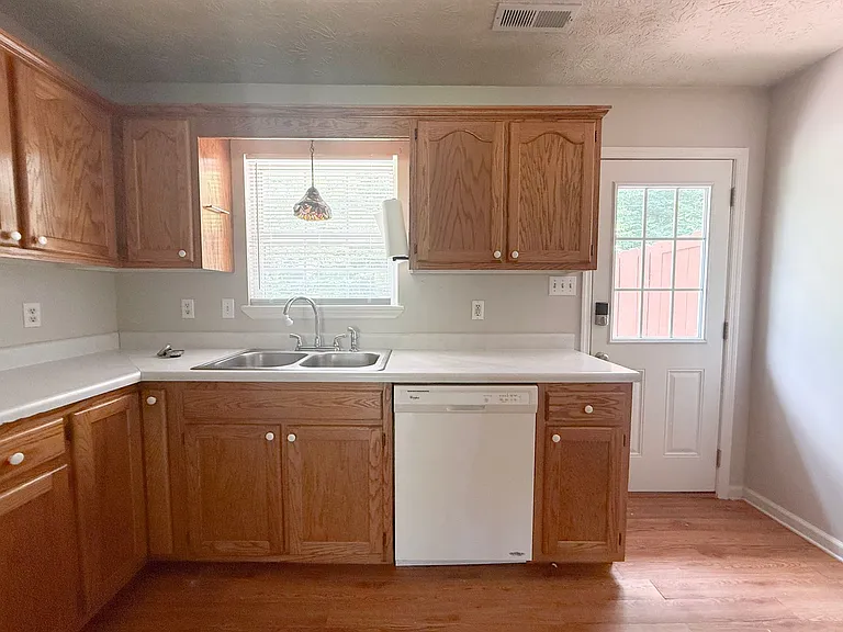 125 W Bangham Rd — Photo 10
