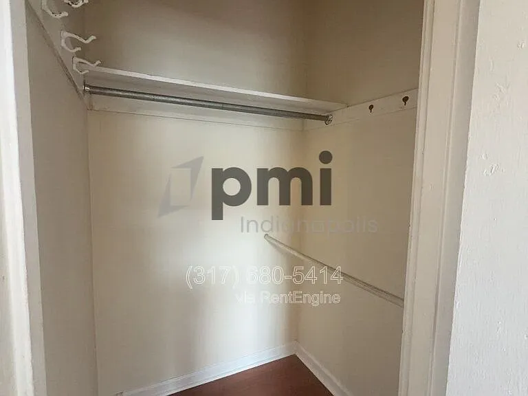 Indy Downtown Colonial Apartments — Photo 22