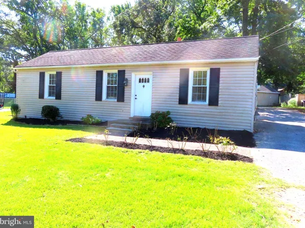 1645 Colony Rd, Pasadena, MD 21122